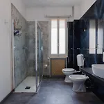 Guest house Galleria Del Reno 2*