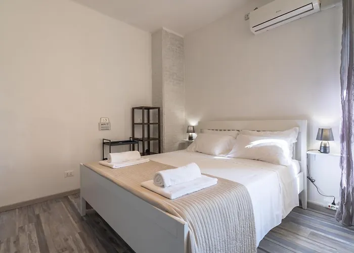 Guest house Galleria Del Reno 2*