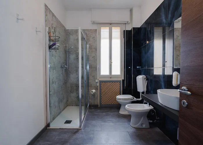 Guest house Galleria Del Reno 2*