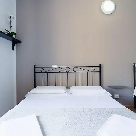 Galleria Del Reno 게스트하우스 볼로냐