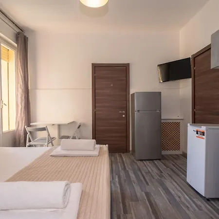 德尔里诺广场酒店 2* 博洛尼亚