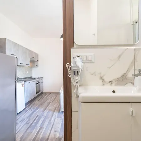 招待所 德尔里诺广场酒店 2*